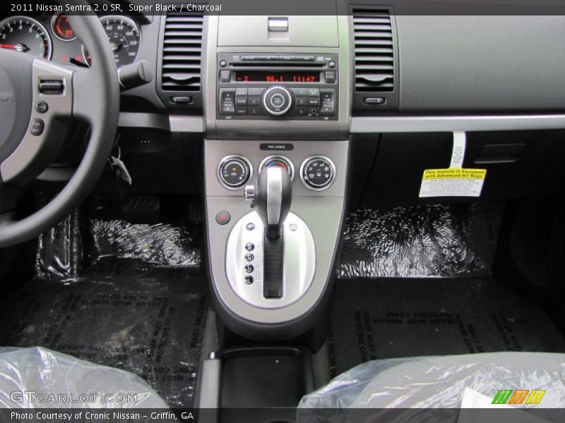 Super Black / Charcoal 2011 Nissan Sentra 2.0 SR