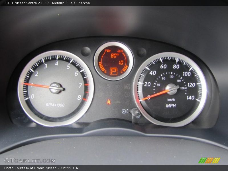  2011 Sentra 2.0 SR 2.0 SR Gauges