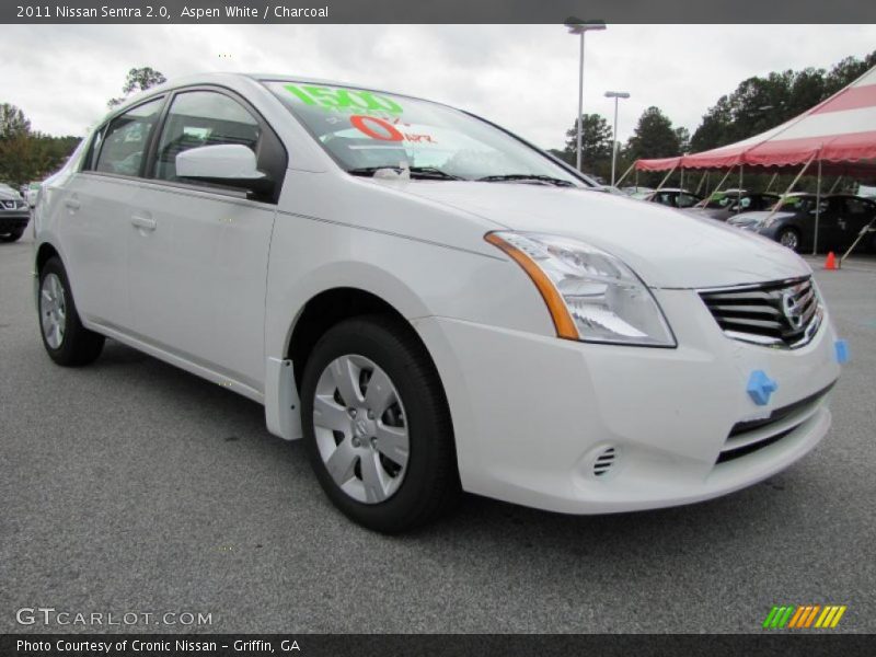 Aspen White / Charcoal 2011 Nissan Sentra 2.0