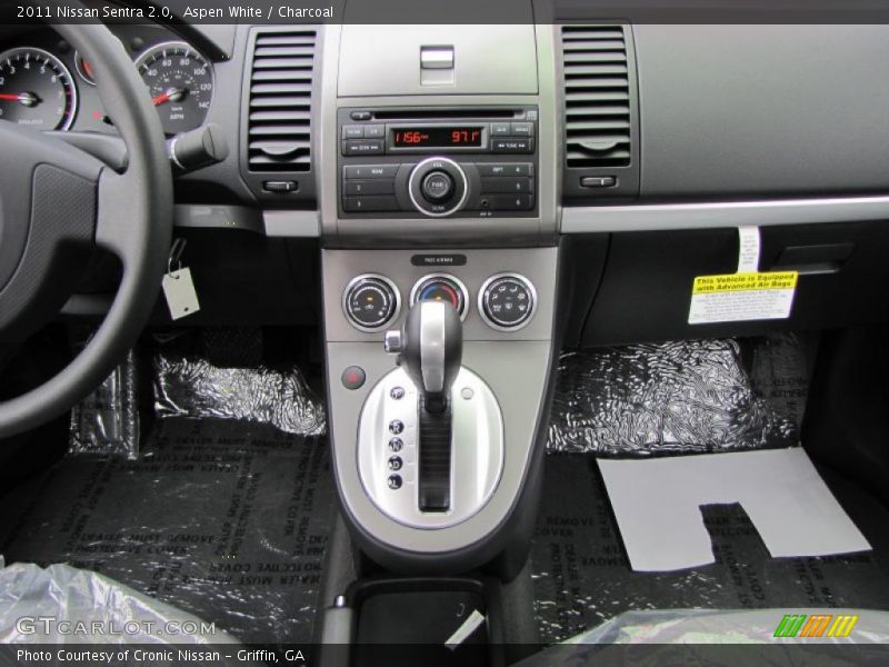 Aspen White / Charcoal 2011 Nissan Sentra 2.0