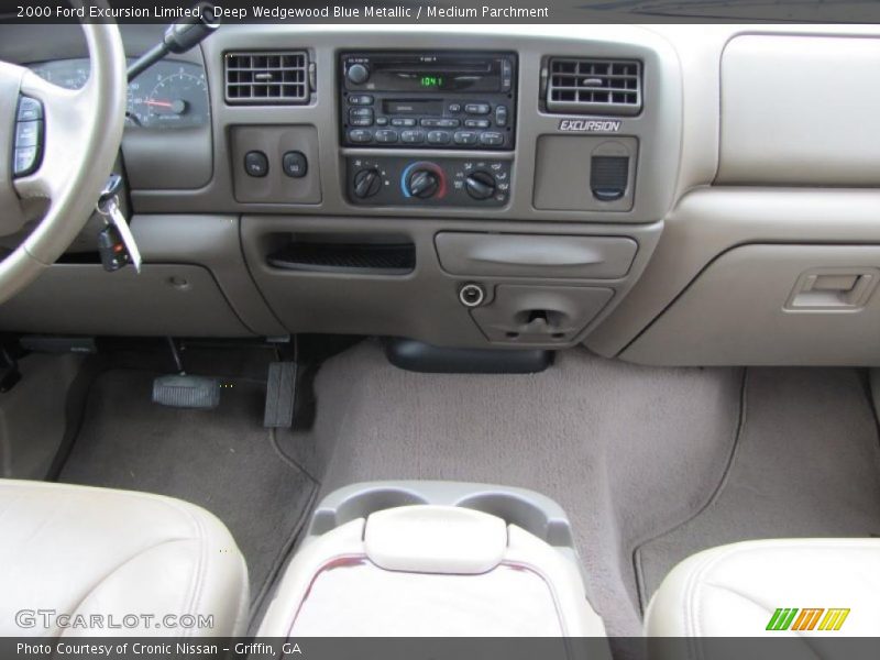 Dashboard of 2000 Excursion Limited