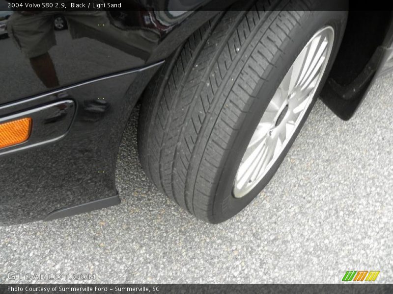 Black / Light Sand 2004 Volvo S80 2.9