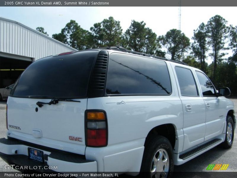 Summit White / Sandstone 2005 GMC Yukon XL Denali AWD