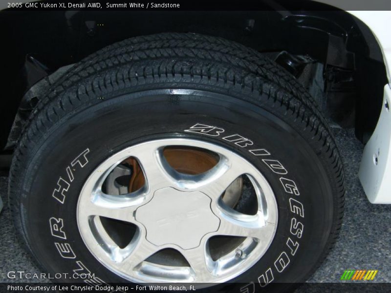 Summit White / Sandstone 2005 GMC Yukon XL Denali AWD