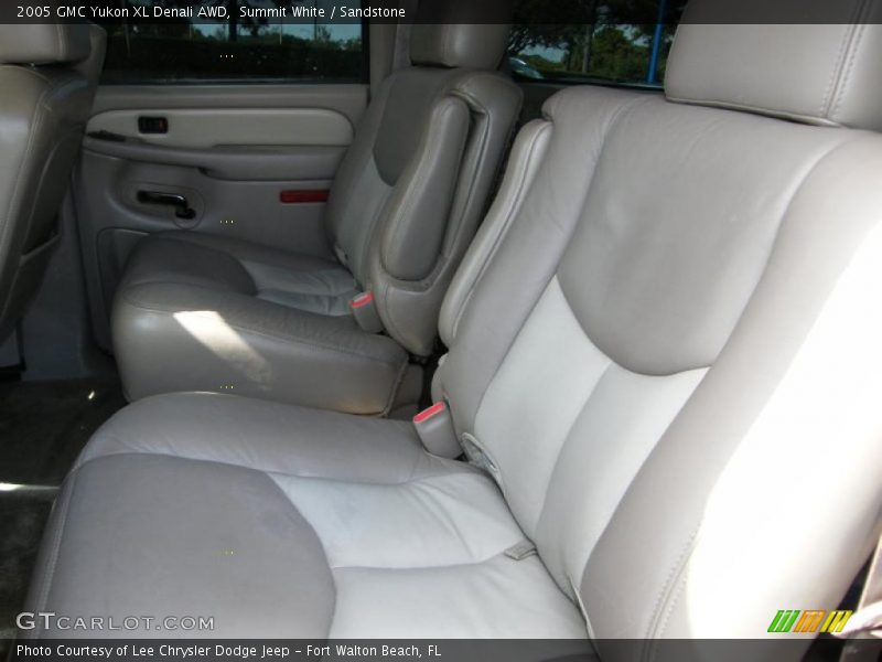 Summit White / Sandstone 2005 GMC Yukon XL Denali AWD