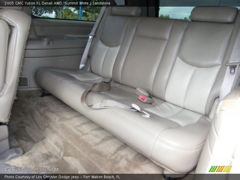 Summit White / Sandstone 2005 GMC Yukon XL Denali AWD