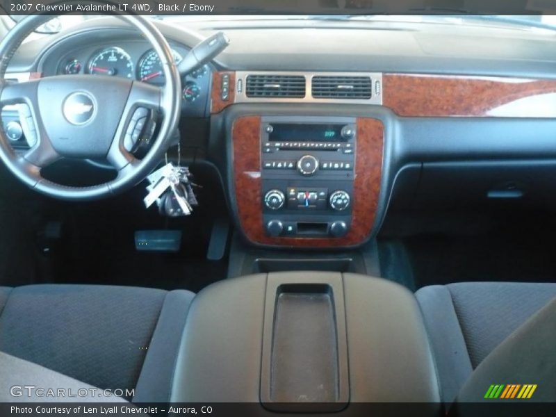 Black / Ebony 2007 Chevrolet Avalanche LT 4WD