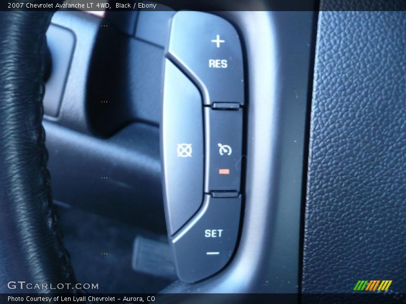 Black / Ebony 2007 Chevrolet Avalanche LT 4WD
