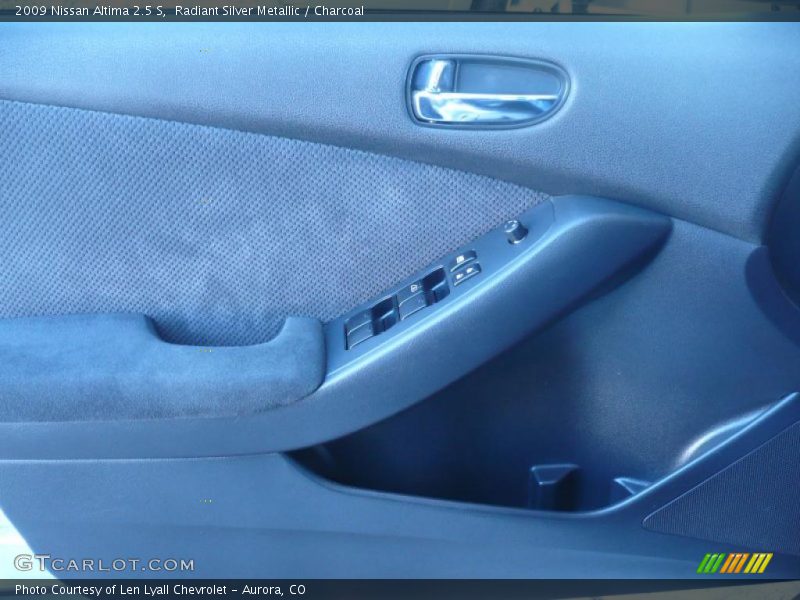 Radiant Silver Metallic / Charcoal 2009 Nissan Altima 2.5 S
