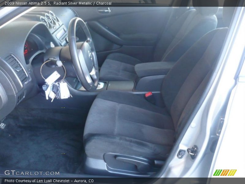Radiant Silver Metallic / Charcoal 2009 Nissan Altima 2.5 S