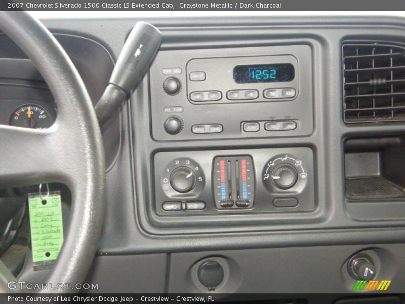 Controls of 2007 Silverado 1500 Classic LS Extended Cab