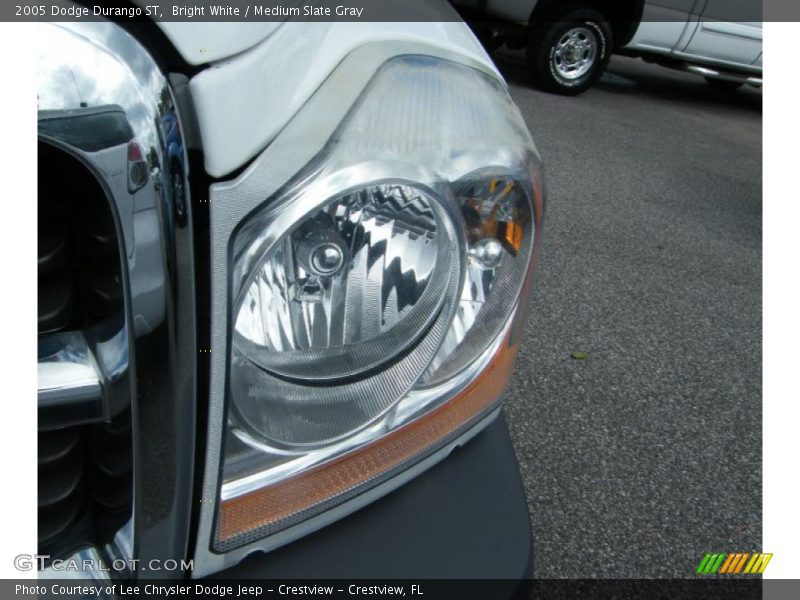 Bright White / Medium Slate Gray 2005 Dodge Durango ST
