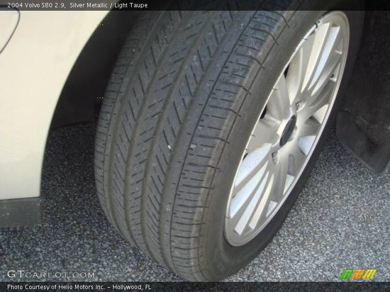 Silver Metallic / Light Taupe 2004 Volvo S80 2.9