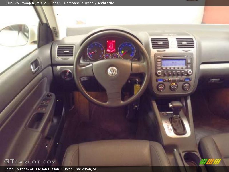 Campanella White / Anthracite 2005 Volkswagen Jetta 2.5 Sedan