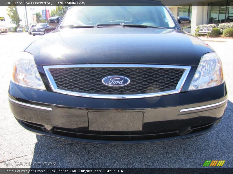 Black / Shale Grey 2005 Ford Five Hundred SE