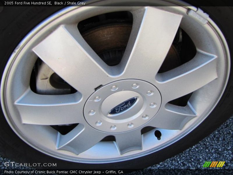  2005 Five Hundred SE Wheel