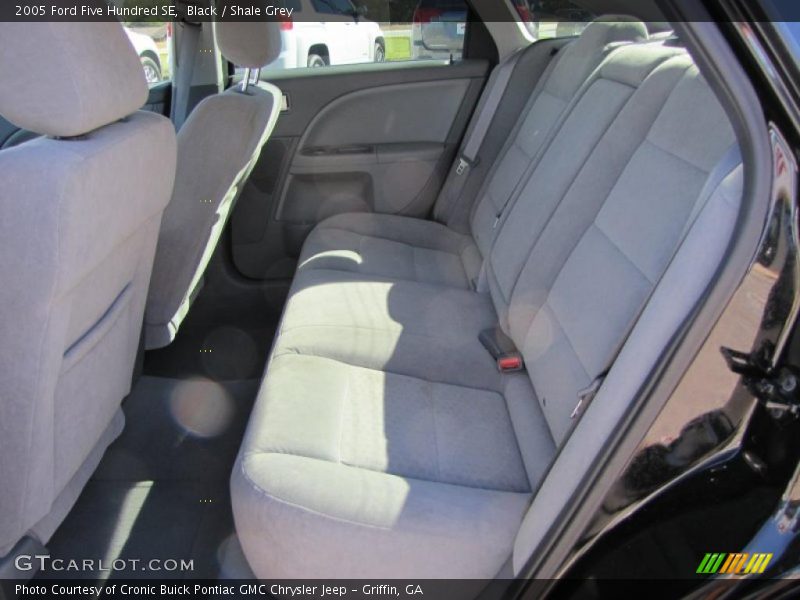  2005 Five Hundred SE Shale Grey Interior