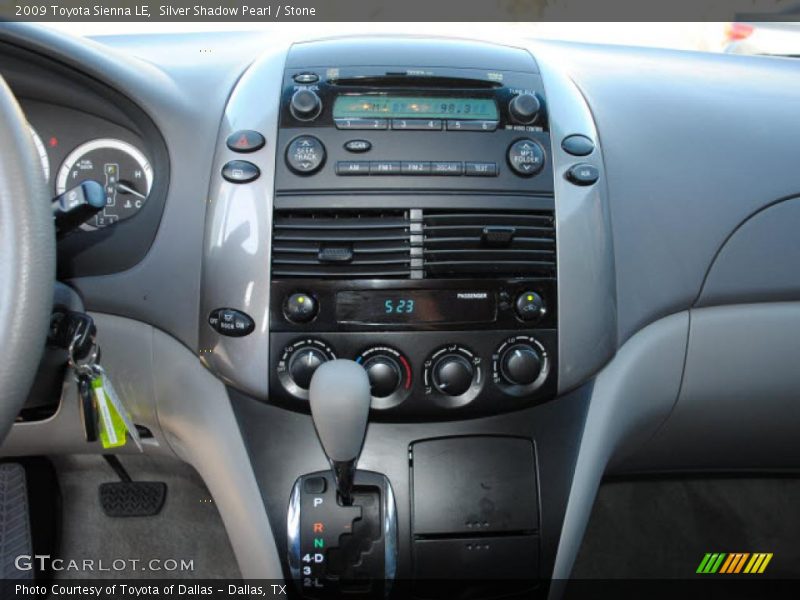 Silver Shadow Pearl / Stone 2009 Toyota Sienna LE