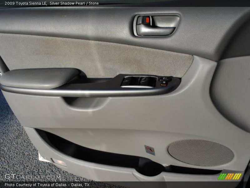Silver Shadow Pearl / Stone 2009 Toyota Sienna LE