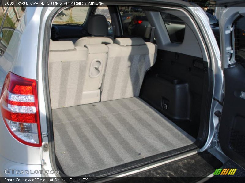  2009 RAV4 I4 Trunk