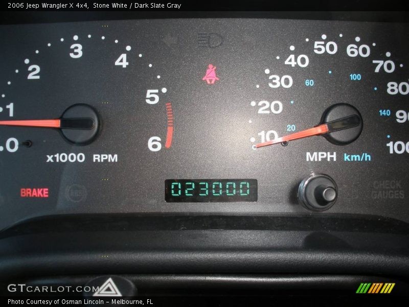 Stone White / Dark Slate Gray 2006 Jeep Wrangler X 4x4