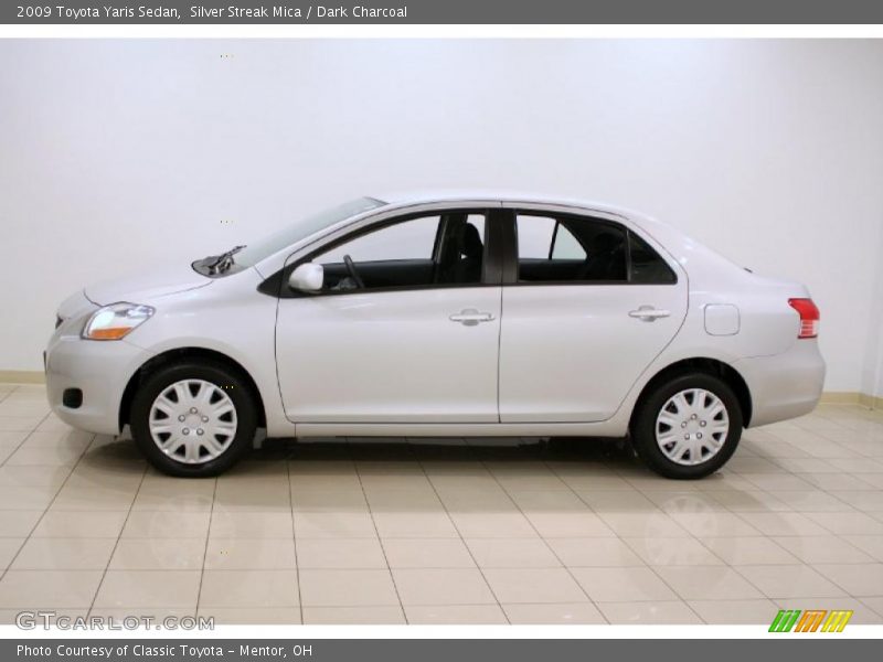 Silver Streak Mica / Dark Charcoal 2009 Toyota Yaris Sedan