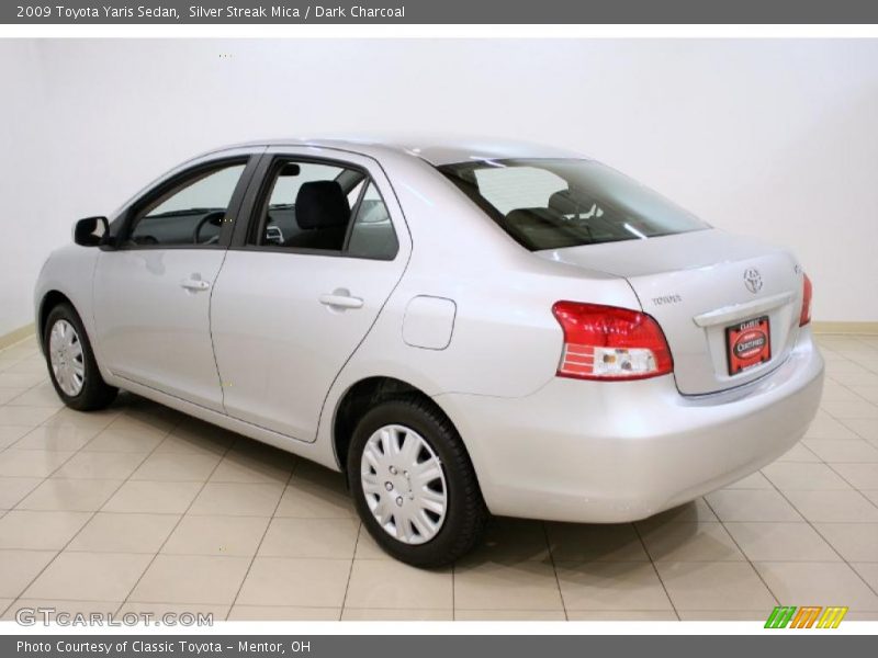 Silver Streak Mica / Dark Charcoal 2009 Toyota Yaris Sedan