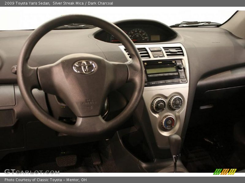 Silver Streak Mica / Dark Charcoal 2009 Toyota Yaris Sedan