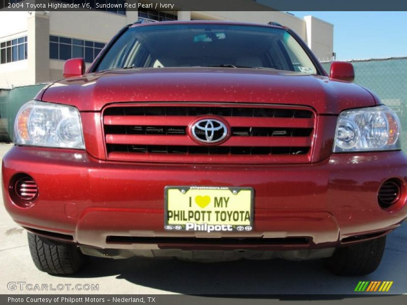 Sundown Red Pearl / Ivory 2004 Toyota Highlander V6