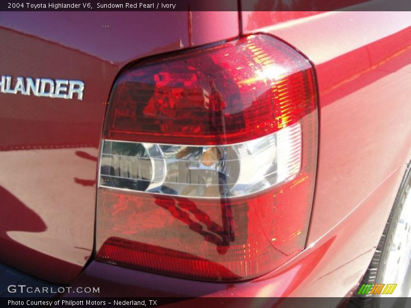 Sundown Red Pearl / Ivory 2004 Toyota Highlander V6