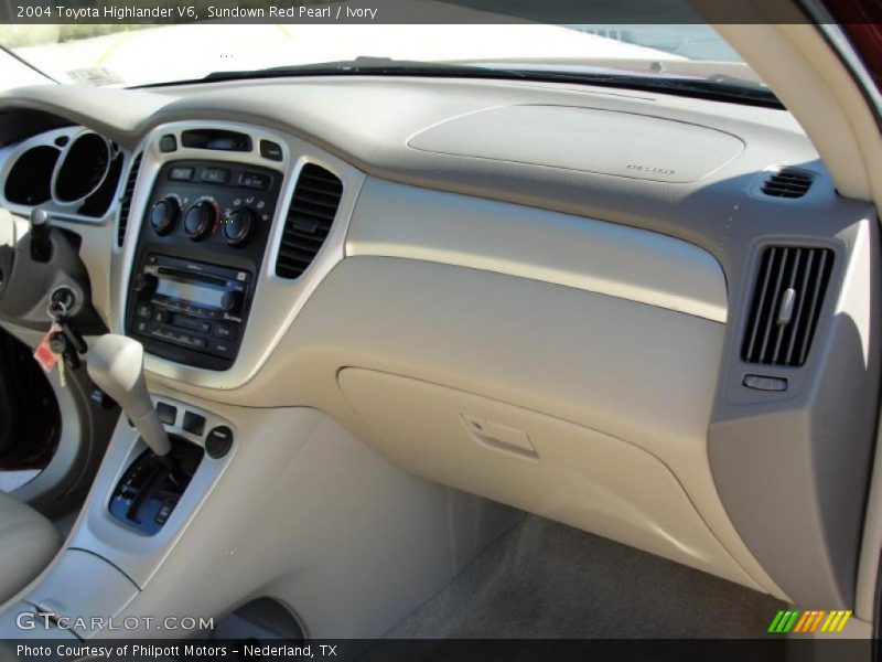 Sundown Red Pearl / Ivory 2004 Toyota Highlander V6