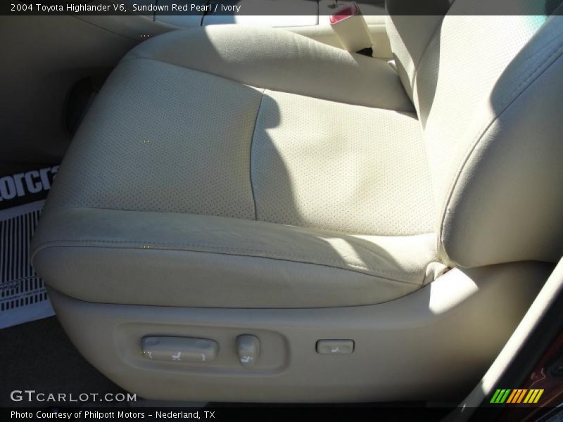 Sundown Red Pearl / Ivory 2004 Toyota Highlander V6