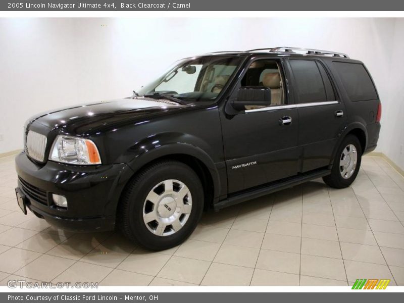Black Clearcoat / Camel 2005 Lincoln Navigator Ultimate 4x4