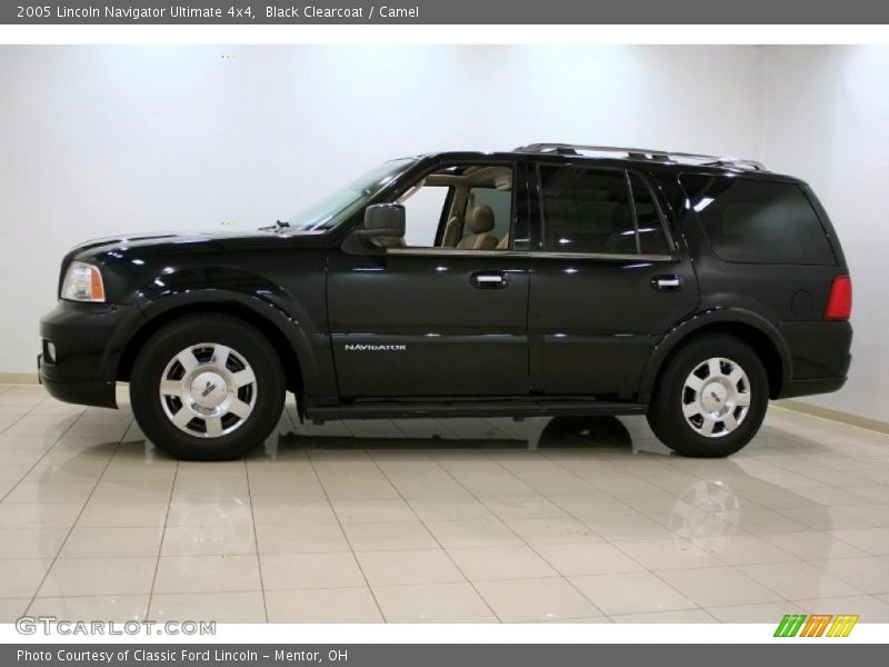 Black Clearcoat / Camel 2005 Lincoln Navigator Ultimate 4x4