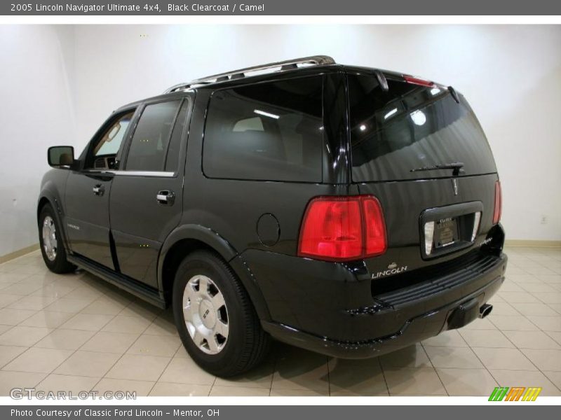 Black Clearcoat / Camel 2005 Lincoln Navigator Ultimate 4x4
