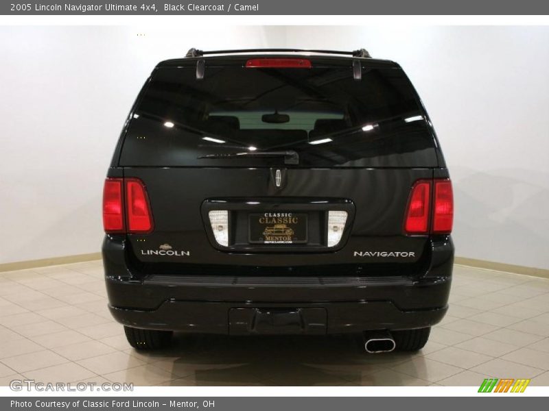 Black Clearcoat / Camel 2005 Lincoln Navigator Ultimate 4x4
