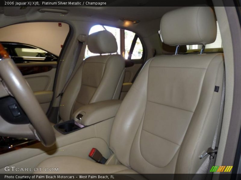  2006 XJ XJ8 Champagne Interior