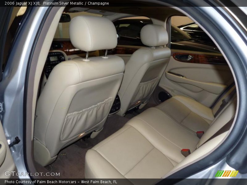  2006 XJ XJ8 Champagne Interior