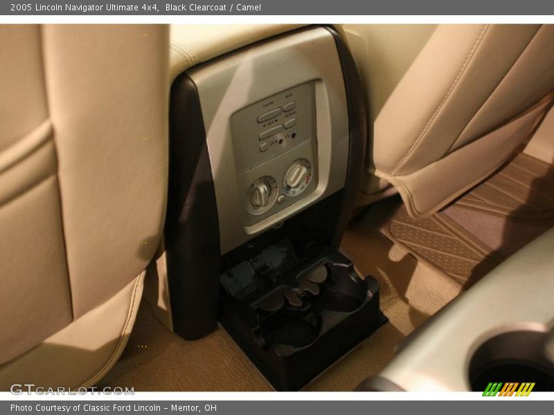 Controls of 2005 Navigator Ultimate 4x4