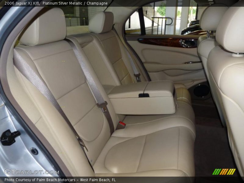  2006 XJ XJ8 Champagne Interior