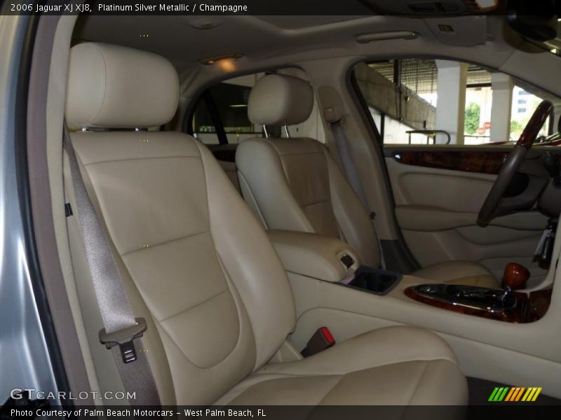  2006 XJ XJ8 Champagne Interior