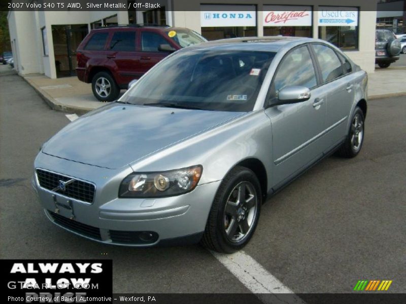 Silver Metallic / Off-Black 2007 Volvo S40 T5 AWD