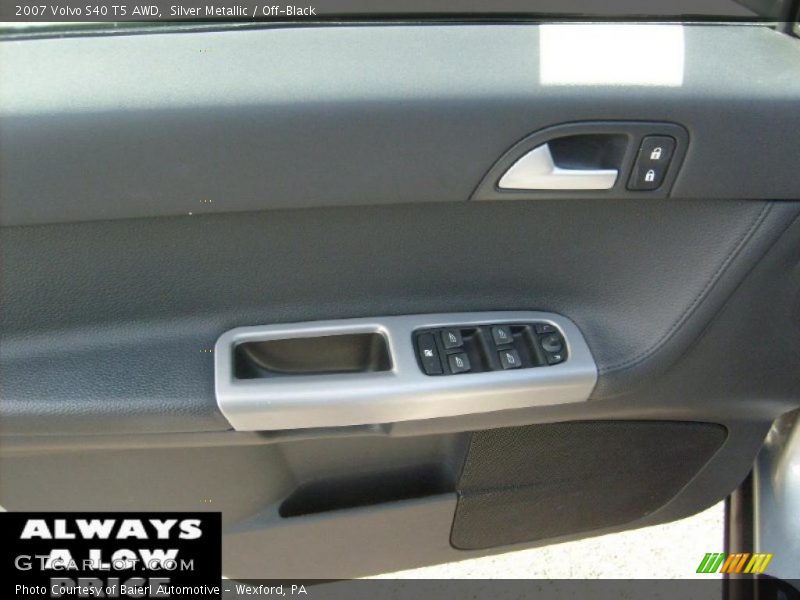 Silver Metallic / Off-Black 2007 Volvo S40 T5 AWD