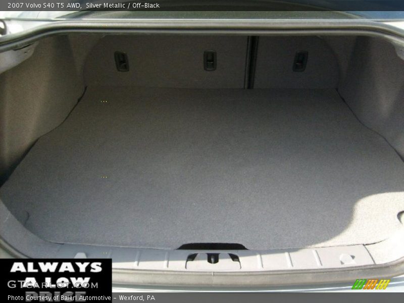Silver Metallic / Off-Black 2007 Volvo S40 T5 AWD