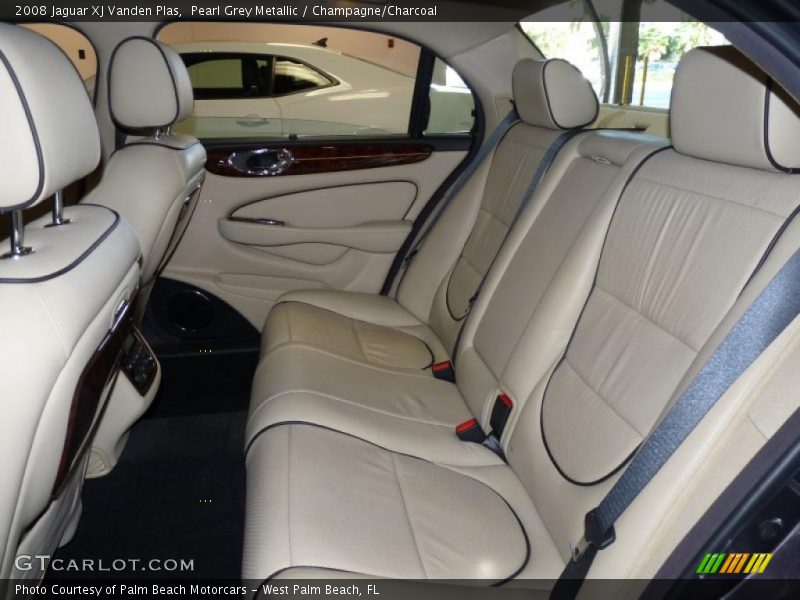  2008 XJ Vanden Plas Champagne/Charcoal Interior