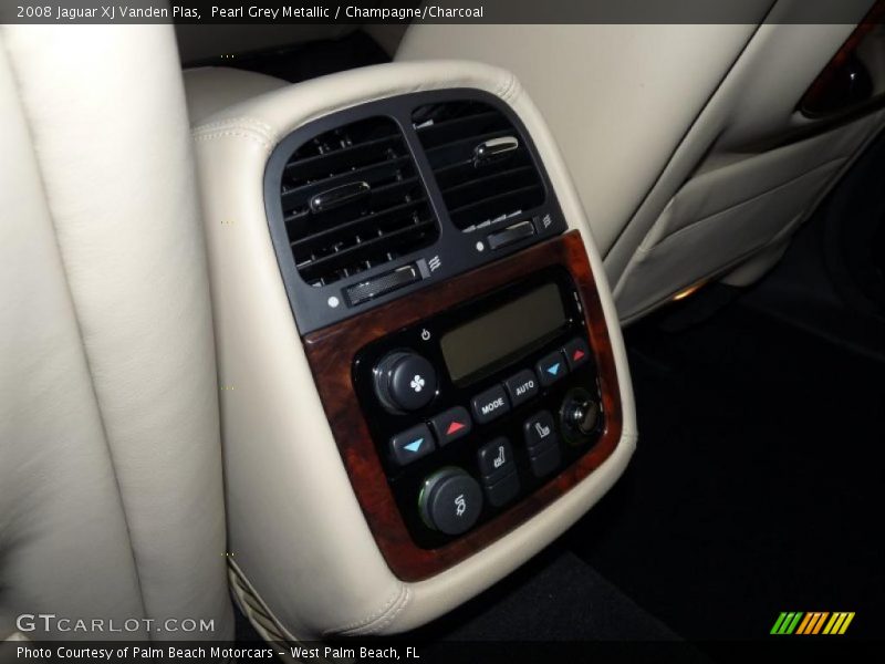 Controls of 2008 XJ Vanden Plas