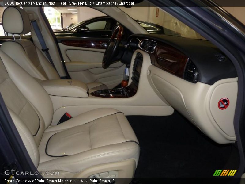 Dashboard of 2008 XJ Vanden Plas