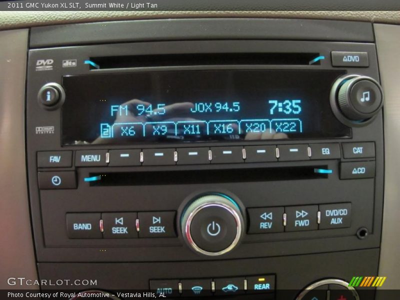 Controls of 2011 Yukon XL SLT