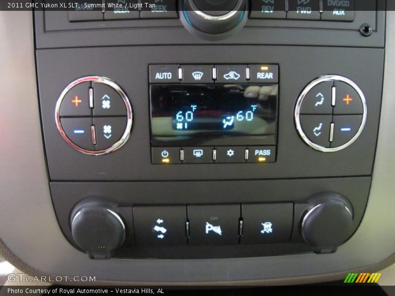 Controls of 2011 Yukon XL SLT