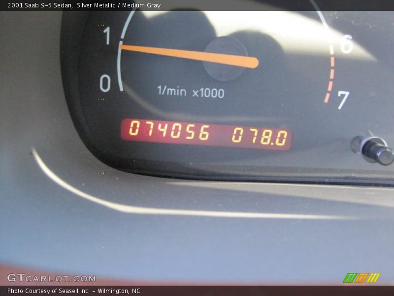 Silver Metallic / Medium Gray 2001 Saab 9-5 Sedan